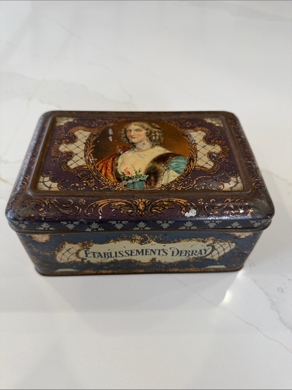 Etablissements Debray Decorative Vintage Portrait Tin